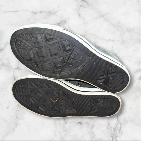 Converse All Star Chuck Taylor | size 7 | Hidden Wedge Suede | 550670C - Picture 4 of 6